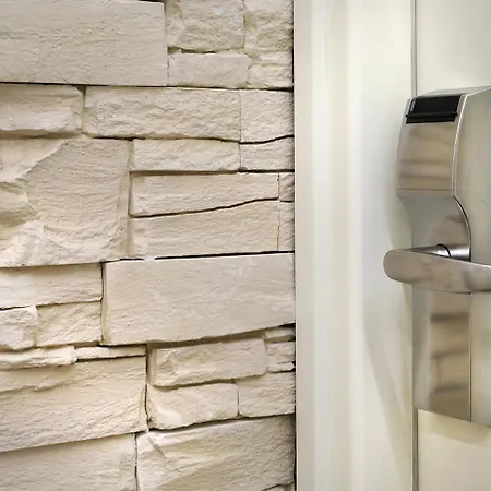 ガリンベルティ ホテル 2*